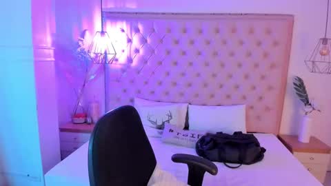 Snapshot of victoria_kitt chatting on September 2025 07:58:01 PM victoria_kitt online show from September 2025 07:58:01 PM