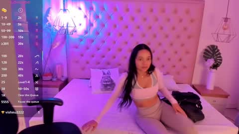 Snapshot of victoria_kitt chatting on September 2025 07:25:01 PM victoria_kitt online show from September 2025 07:25:01 PM