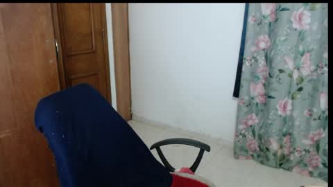 Snapshot of victoria_milf06 chatting on April 2026 11:53:02 AM victoria online show from April 2026 11:53:02 AM