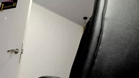 Snapshot of victoria_noir_18 chatting on May 2026 03:02:01 AM Vicky online show from May 2026 03:02:01 AM