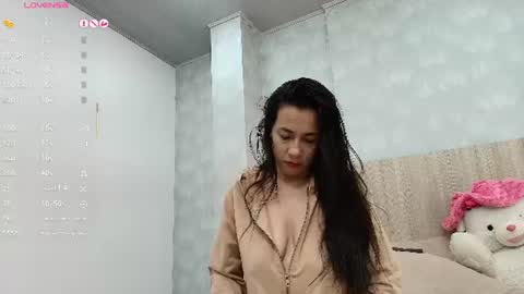 Snapshot of victoria_pachon chatting on July 2026 09:57:02 AM victoria_pachon online show from July 2026 09:57:02 AM