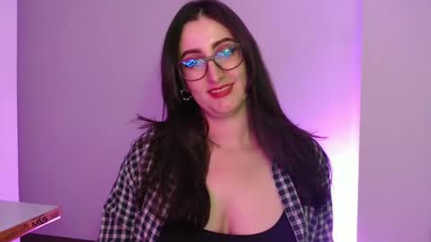 Snapshot of victoria_riider chatting on January 2025 11:48:01 PM Victoria online show from January 2025 11:48:01 PM