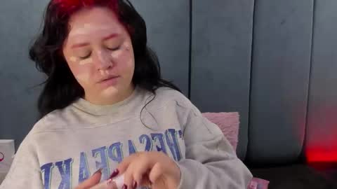Snapshot of victoria_rossy_ chatting on May 2026 10:06:01 PM Victoria online show from May 2026 10:06:01 PM