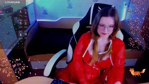 Snapshot of victoria_the_fox chatting on February 2025 10:48:02 AM - The Divine Fox online show from February 2025 10:48:02 AM