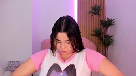 Snapshot of victoria_vallejo chatting on November 2025 11:31:01 AM victoria online show from November 2025 11:31:01 AM