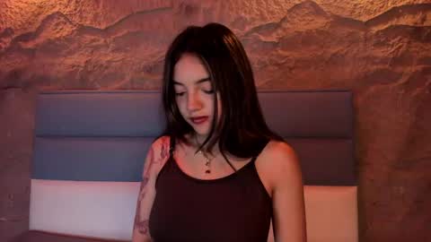 victoriaa2_doll online show from April 2026 12:07:02 PM