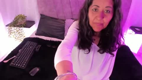 victoriaa_anderson_ online show from April 2026 05:30:01 PM