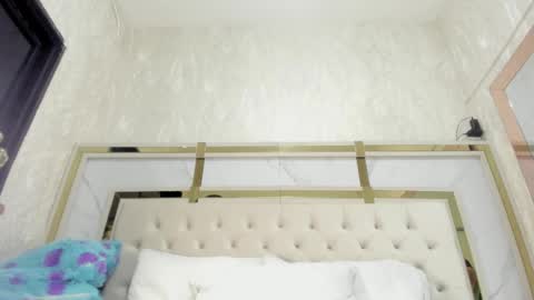 Victoria Sofia online show from November 2025 07:13:01 PM