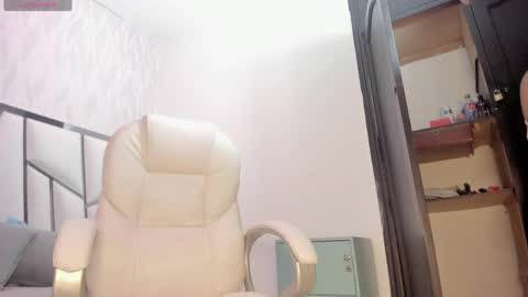 Victoria Sofia online show from May 2026 07:08:01 PM