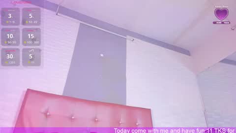 Snapshot of victoriaacross chatting on October 2025 01:53:02 PM Victoria online show from October 2025 01:53:02 PM