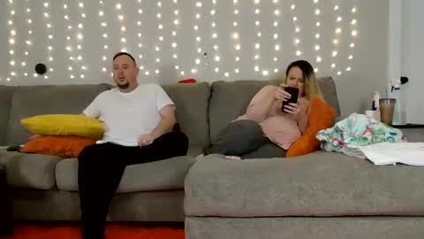 Victoria and Jesse online show from January 2025 01:06:02 PM