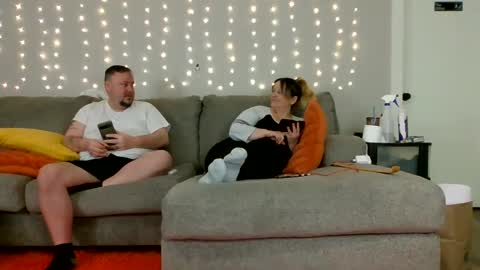 Victoria and Jesse online show from February 2025 06:43:01 AM