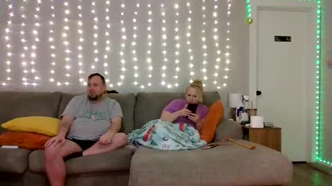 Victoria and Jesse online show from March 2025 04:19:01 AM