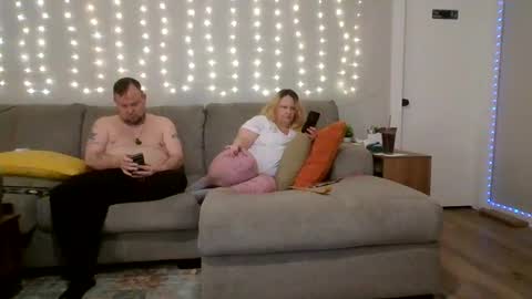 Victoria and Jesse online show from September 2025 01:18:01 AM