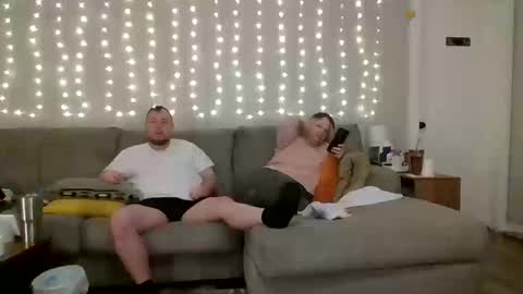 Victoria and Jesse online show from October 2025 04:08:02 PM