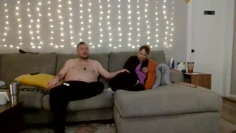 Victoria and Jesse online show from November 2025 11:51:01 PM