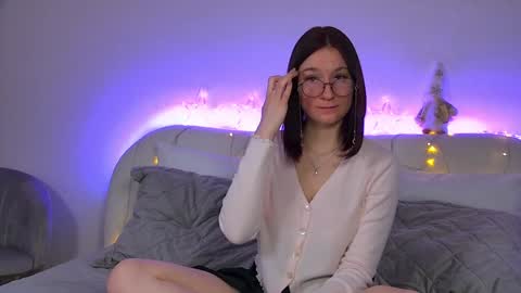 Victoria online show from December 2024 12:31:01 PM