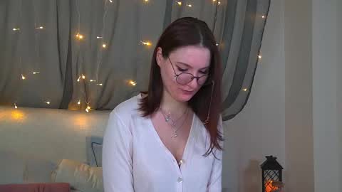 Victoria online show from October 2025 06:21:01 AM