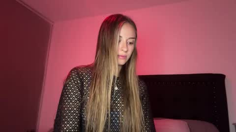 Victoriababy43 online show from March 2026 09:51:01 PM