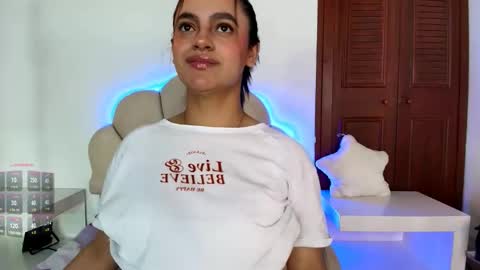 Snapshot of victoriablack_ chatting on January 2025 02:28:01 PM Victoria online show from January 2025 02:28:01 PM