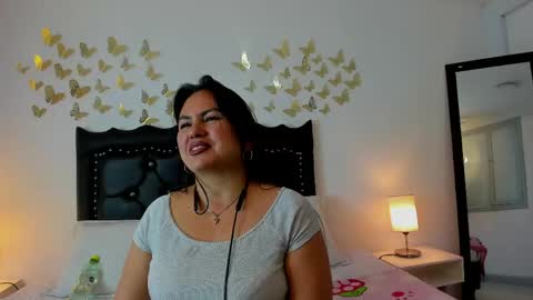 victoriacg online show from April 2026 08:43:02 PM