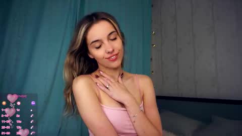 Anasteisha  Day Helen  Night online show from October 2025 07:52:01 PM