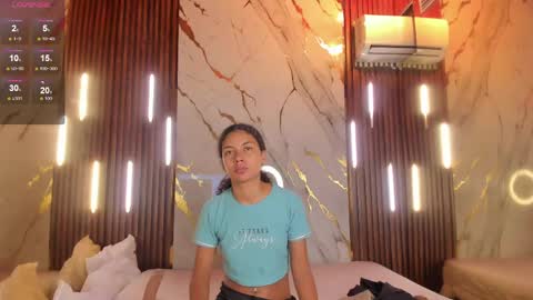 Snapshot of victoriaduarte chatting on April 2026 09:09:02 PM Victoria online show from April 2026 09:09:02 PM