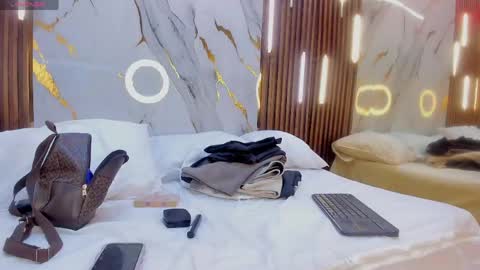 Snapshot of victoriaduarte chatting on April 2026 09:15:01 PM Victoria online show from April 2026 09:15:01 PM