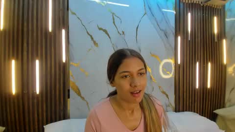 Snapshot of victoriaduarte chatting on April 2026 08:00:02 PM Victoria online show from April 2026 08:00:02 PM