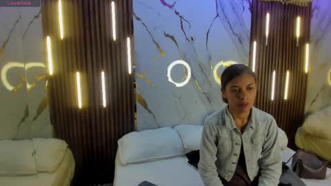 Snapshot of victoriaduarte chatting on April 2026 08:17:01 PM Victoria online show from April 2026 08:17:01 PM
