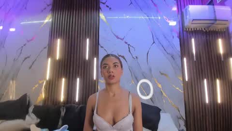 Snapshot of victoriaduarte chatting on May 2026 12:54:01 PM Victoria online show from May 2026 12:54:01 PM