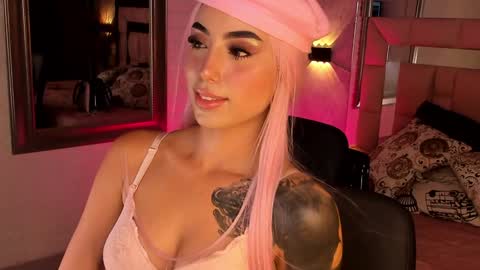 VICTORIA online show from January 2025 11:24:01 PM