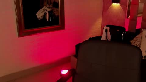 VICTORIA online show from February 2025 10:50:01 PM