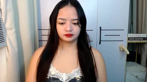 Snapshot of victoriaharper2 chatting on November 2025 03:05:01 PM Victoria Harper online show from November 2025 03:05:01 PM