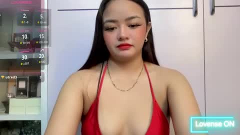 Snapshot of victoriaharper2 chatting on June 2026 03:27:01 PM Victoria Harper online show from June 2026 03:27:01 PM
