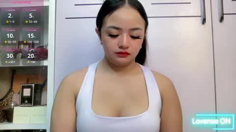 Snapshot of victoriaharper2 chatting on July 2026 05:55:02 AM Victoria Harper online show from July 2026 05:55:02 AM