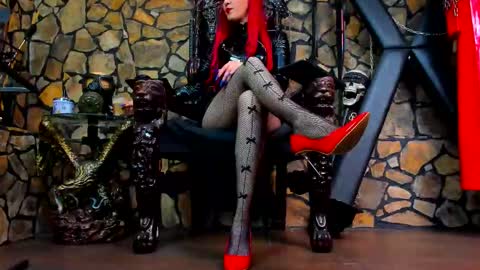 Snapshot of victoriaheller chatting on October 2025 04:54:01 AM Victoria Heller online show from October 2025 04:54:01 AM