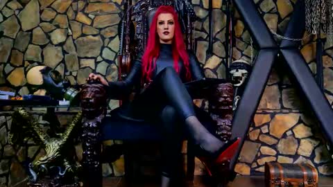 Snapshot of victoriaheller chatting on November 2025 05:40:01 AM Victoria Heller online show from November 2025 05:40:01 AM