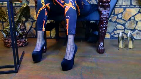 Snapshot of victoriaheller chatting on January 2026 05:43:02 AM Victoria Heller online show from January 2026 05:43:02 AM