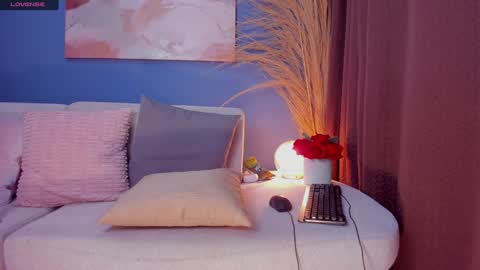 Snapshot of victorialeia chatting on December 2024 03:48:02 AM Victoria online show from December 2024 03:48:02 AM