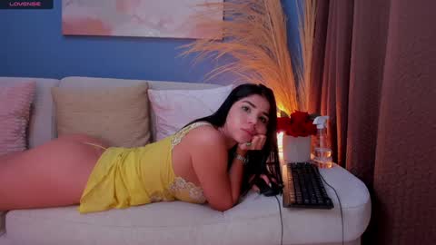 Snapshot of victorialeia chatting on December 2024 06:10:02 AM Victoria online show from December 2024 06:10:02 AM