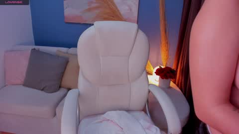 Snapshot of victorialeia chatting on December 2024 11:50:02 PM Victoria online show from December 2024 11:50:02 PM