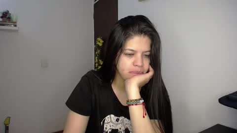 Snapshot of victorialg chatting on November 2025 08:14:01 AM victorialg online show from November 2025 08:14:01 AM