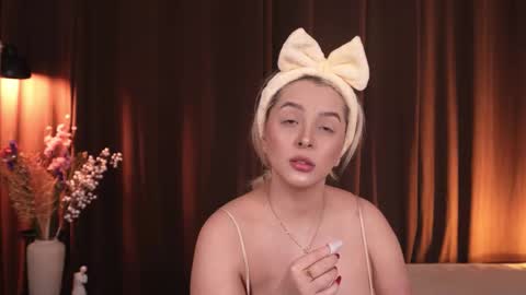 Snapshot of victoriamorrone chatting on March 2026 01:22:02 AM Diddy online show from March 2026 01:22:02 AM