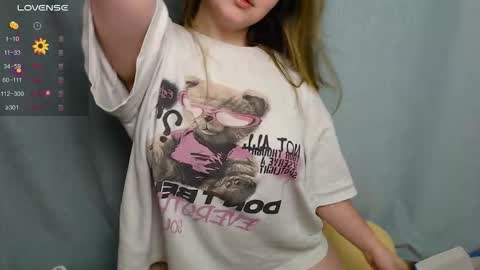 Snapshot of victoriassecrets_ chatting on October 2025 05:04:01 PM victoriassecrets_ online show from October 2025 05:04:01 PM