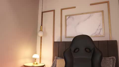 Snapshot of victoriia_vixen chatting on March 2026 10:27:01 PM Victoria Vixen online show from March 2026 10:27:01 PM