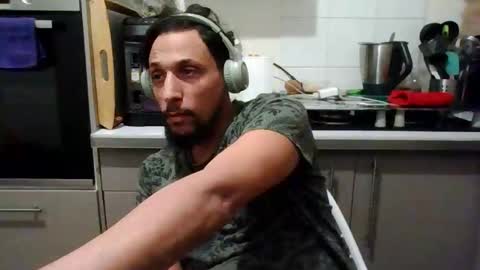 victorovichh online show from April 2026 10:40:02 PM