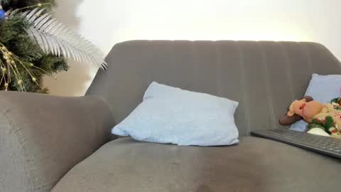 Victoria Strong online show from December 2024 08:29:01 PM