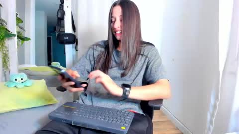 viictoriiasaenz online show from April 2026 05:12:02 AM