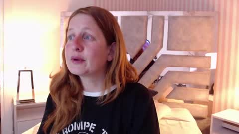 Violeta online show from December 2024 12:44:02 AM